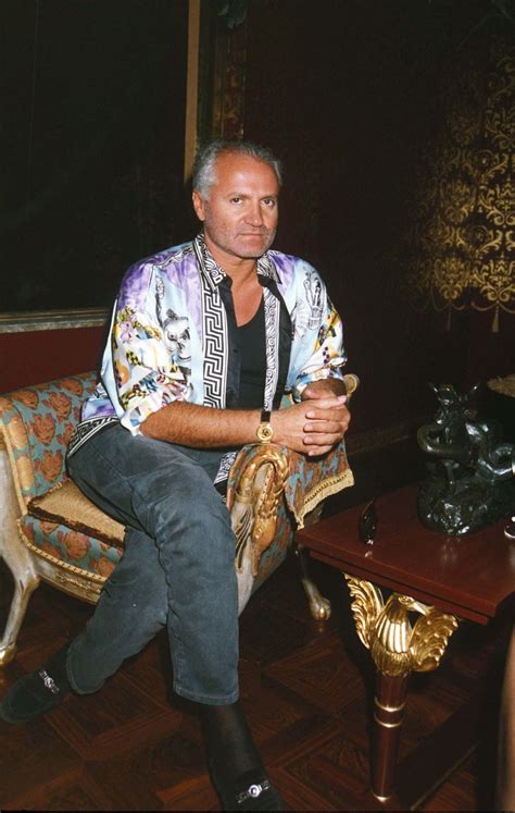 fashion designer gianni versace|what is versace known for.